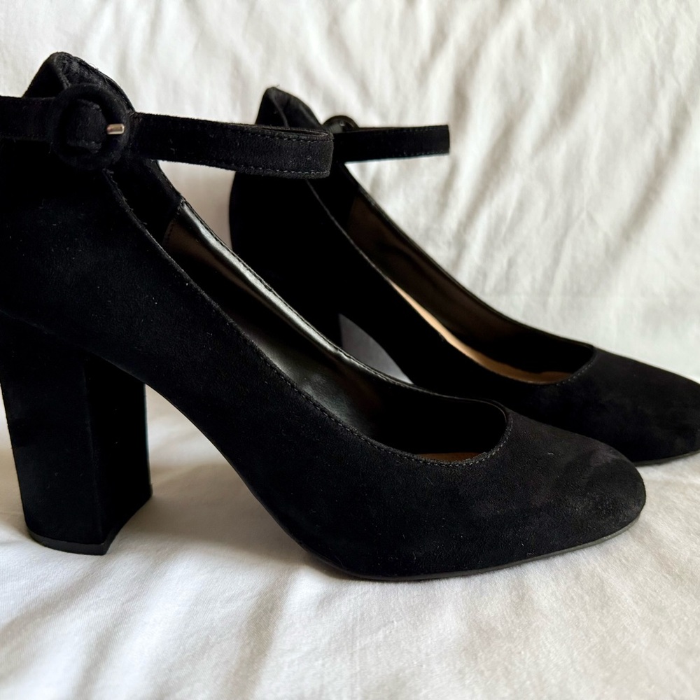 Kelly & Katie Black Block Heel Mary Jane Pumps